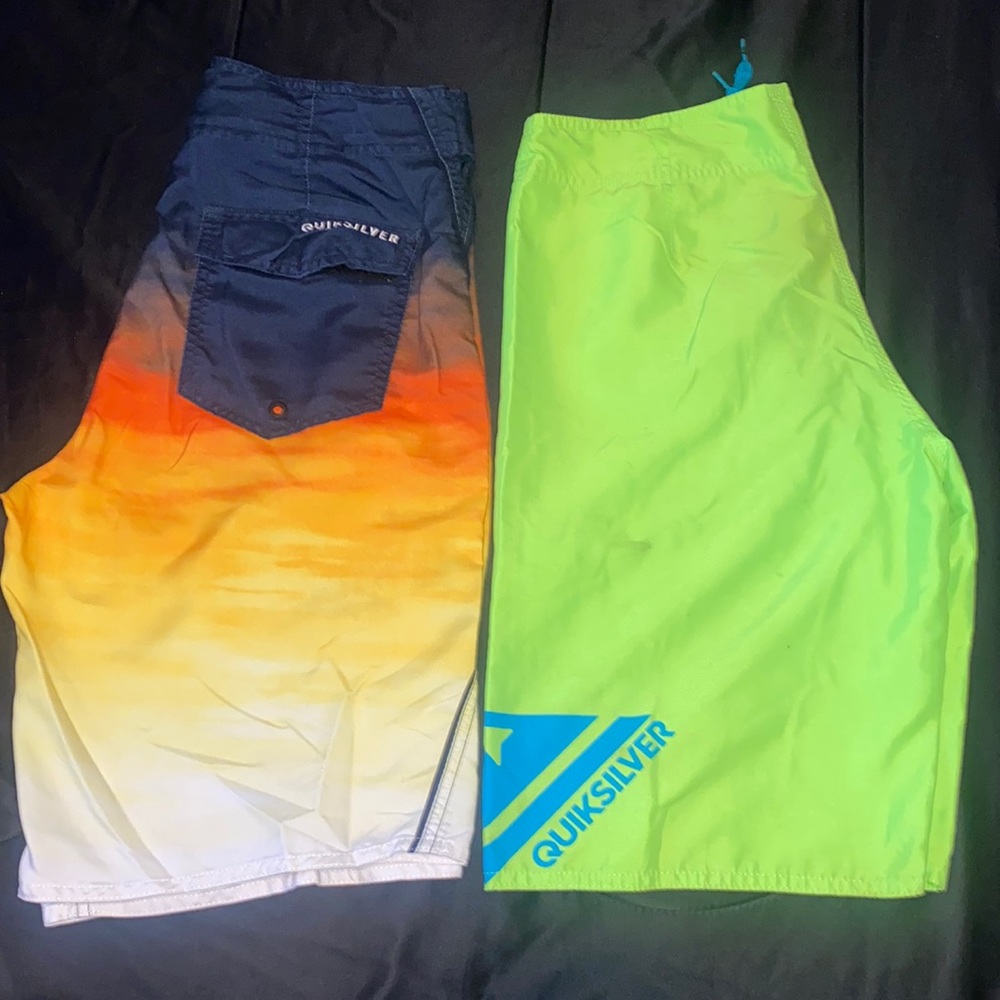 Quicksilver men swim trunks size 30